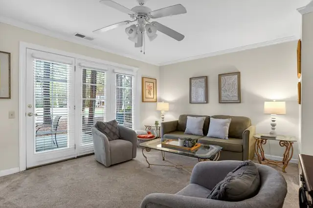 Living room at Waterford C-5